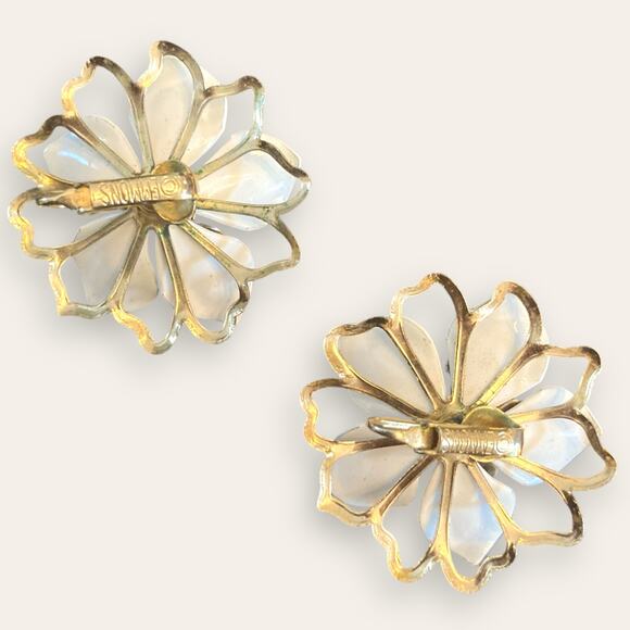 Emmons Signed White Enamel and Gold Tone Accented Flower Clip on Earring - Picture 4 of 5